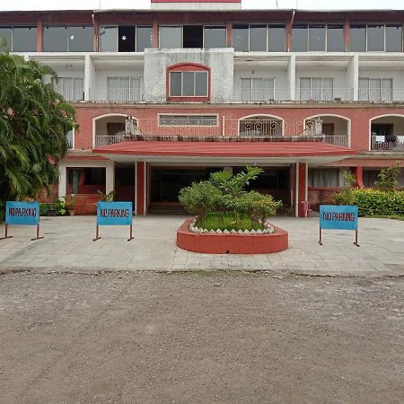 Collection O Martins Inn Arnalapada ภายนอก รูปภาพ