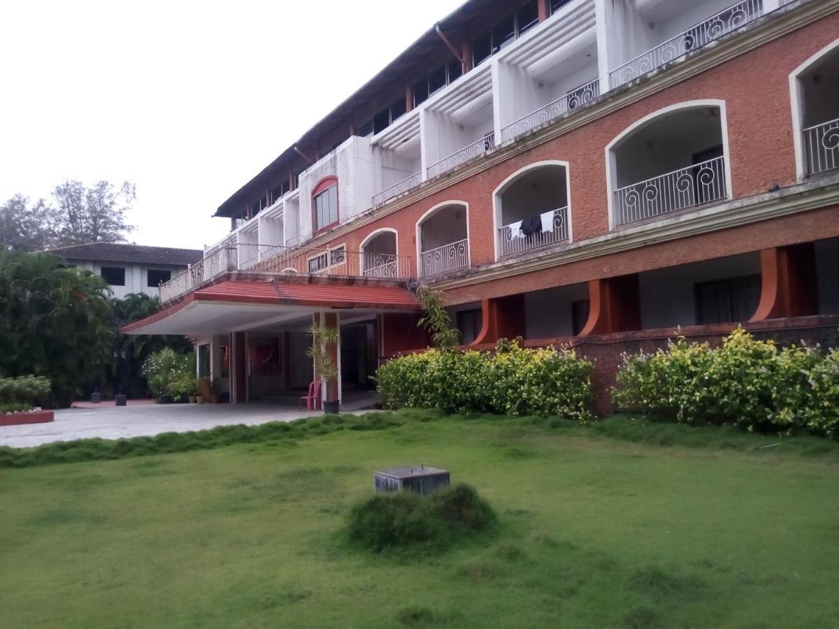 Collection O Martins Inn Arnalapada ภายนอก รูปภาพ